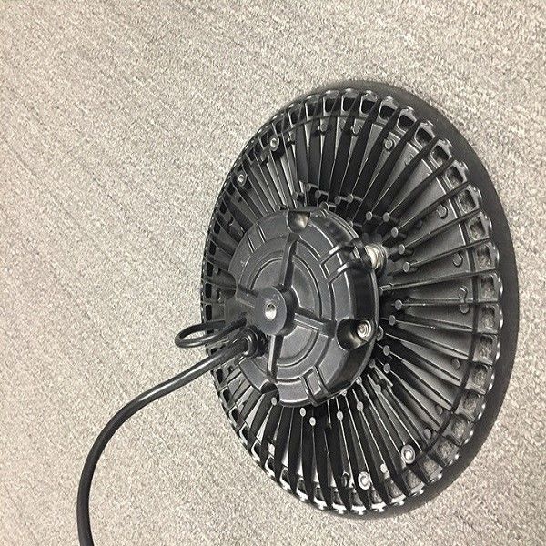 फैक्ट्री वेयरहाउस इंडस्ट्रियल IP65 वाटरप्रूफ smd एल्युमिनियम 100w 150w 200w ufo ने हाई बे लाइट का नेतृत्व किया